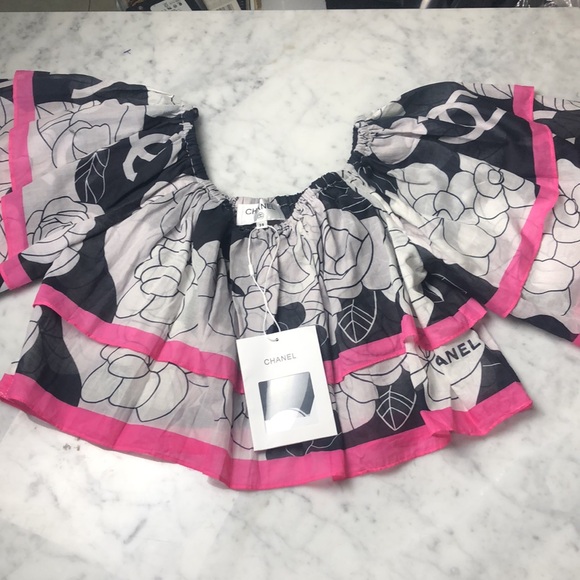 CHANEL Tops - CHANEL Floral Off-Shoulder Crop Top cotton Size 38
